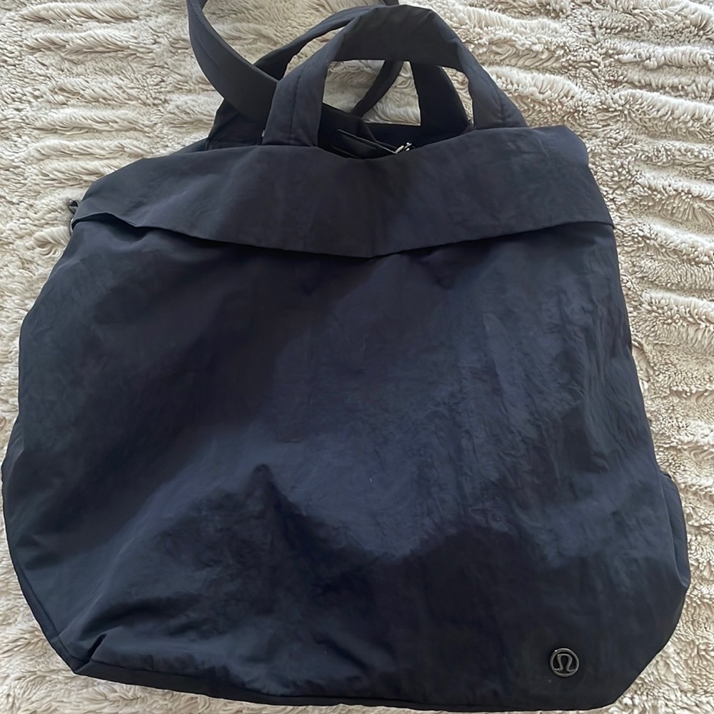 Lululemon bag 2.0 19L black color